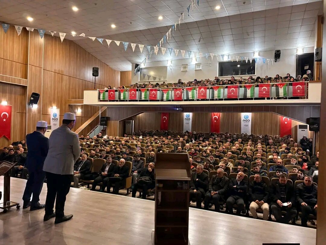 Anadolu Gençlik Derneği Terme Temsilciliği’nden Mekke'nin Fethi Gecesi Buluşması Yoğun Katılımla Gerçekleşti