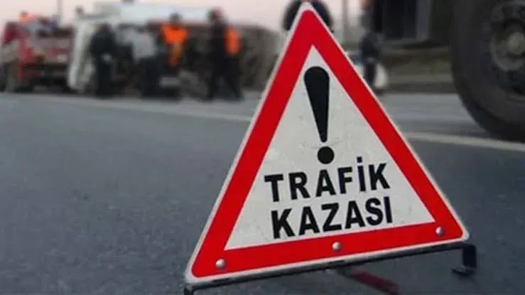 Sivas’ta yolcu minibüsü şarampole devrildi: 4 ölü