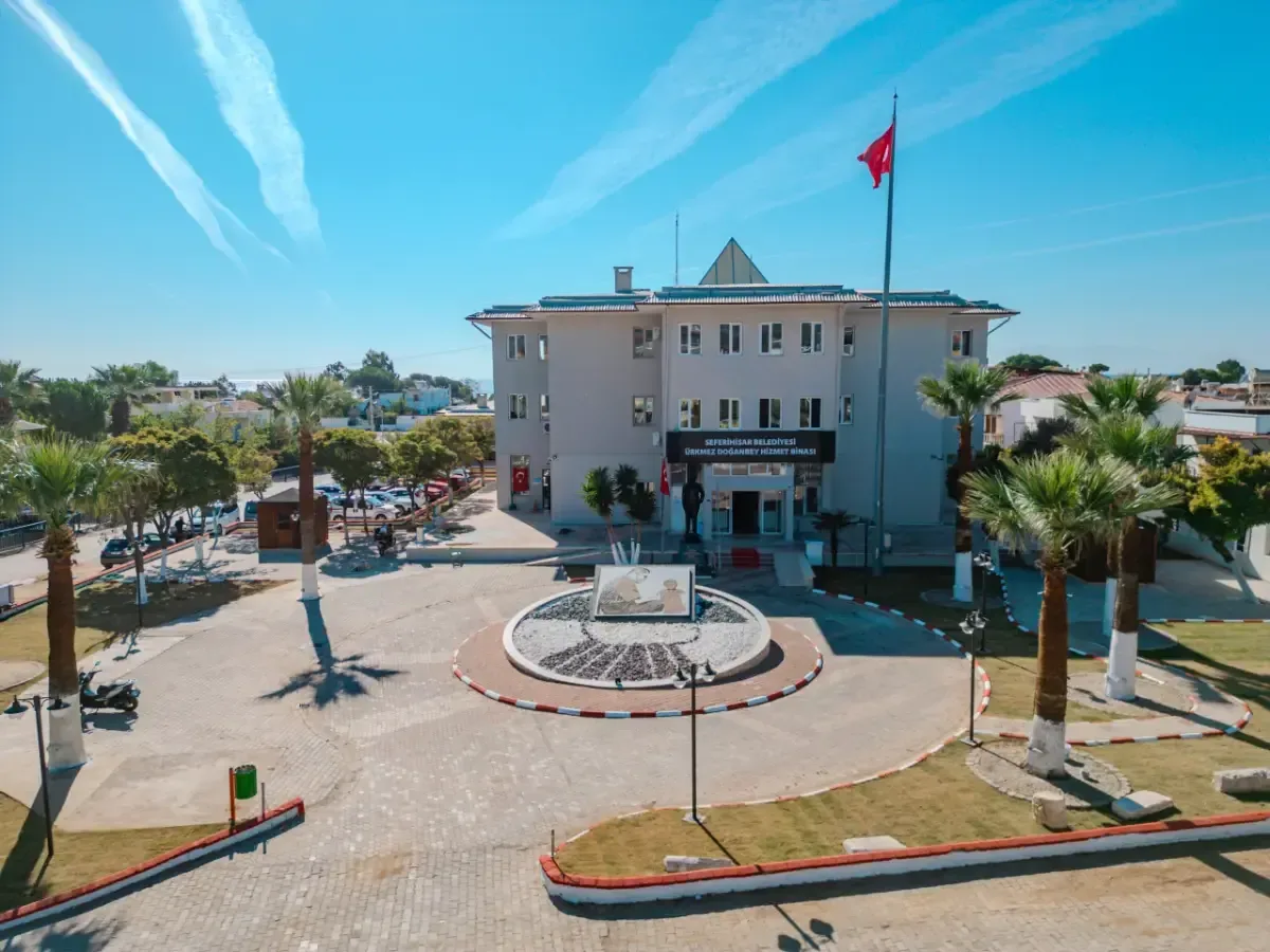 Seferihisar Belediyesi'ne rüşvet operasyonunda 29 tutuklama