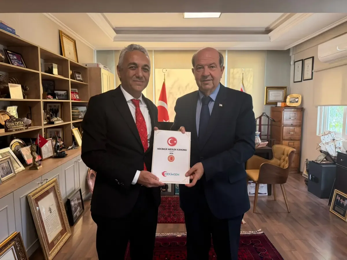 HEKİMSEN Genel Başkanı Adil Kurban, KKTC 5. Cumhurbaşkanı Ersin Tatar’ı ziyaret etti